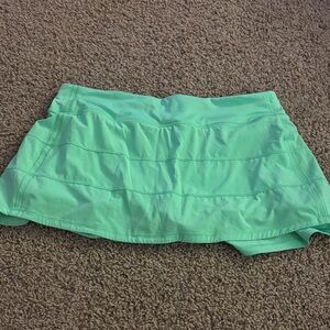 Lululemon pace rival skirt